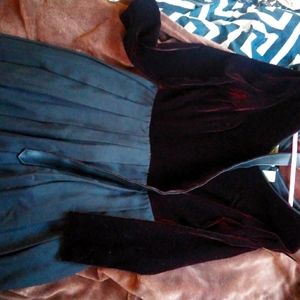 Liz Claiborne size 8 black dress.